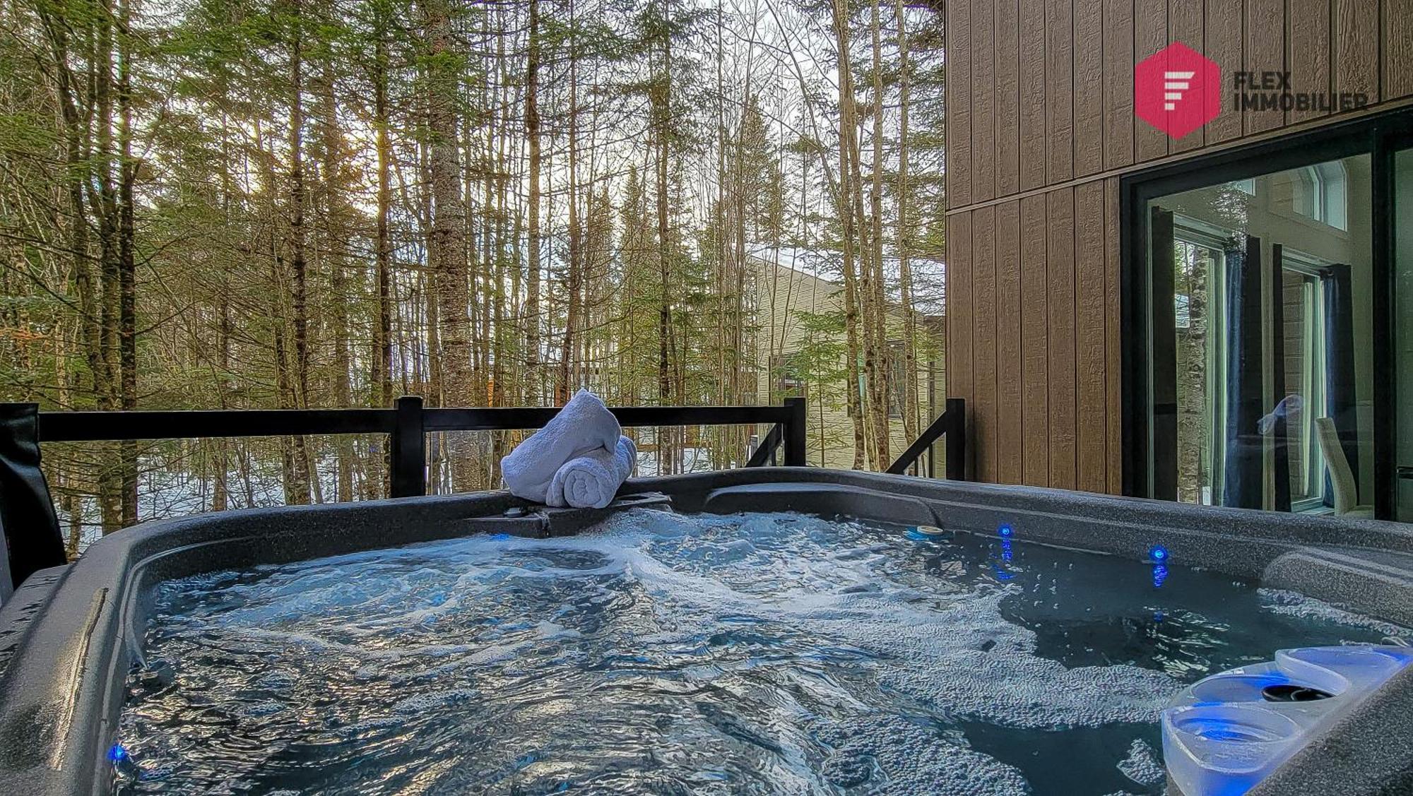 Le Bleu Bourgeois De Portneuf - Natural Elegance - Hot Tub, Sauna And Pool Pont-Rouge Esterno foto